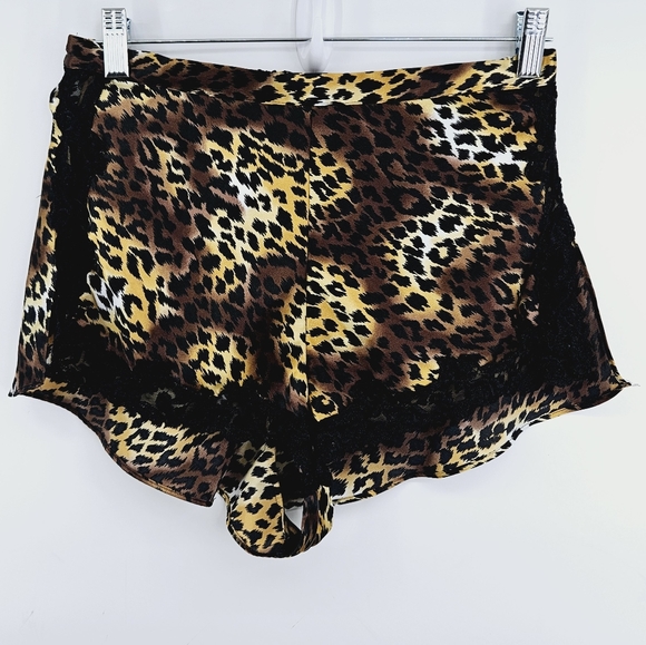 Victoria's Secret Other - Victoria's Secret Lace Trim Satin Sleep Short in Leopard Print Size Medium